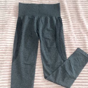 NVGTN Contour Seamless Leggings in Black Speckled